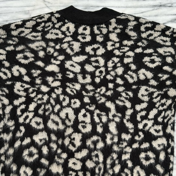 🐆 Soft Leopard Print Cardigan - Universal Thread™ - Picture 7 of 9